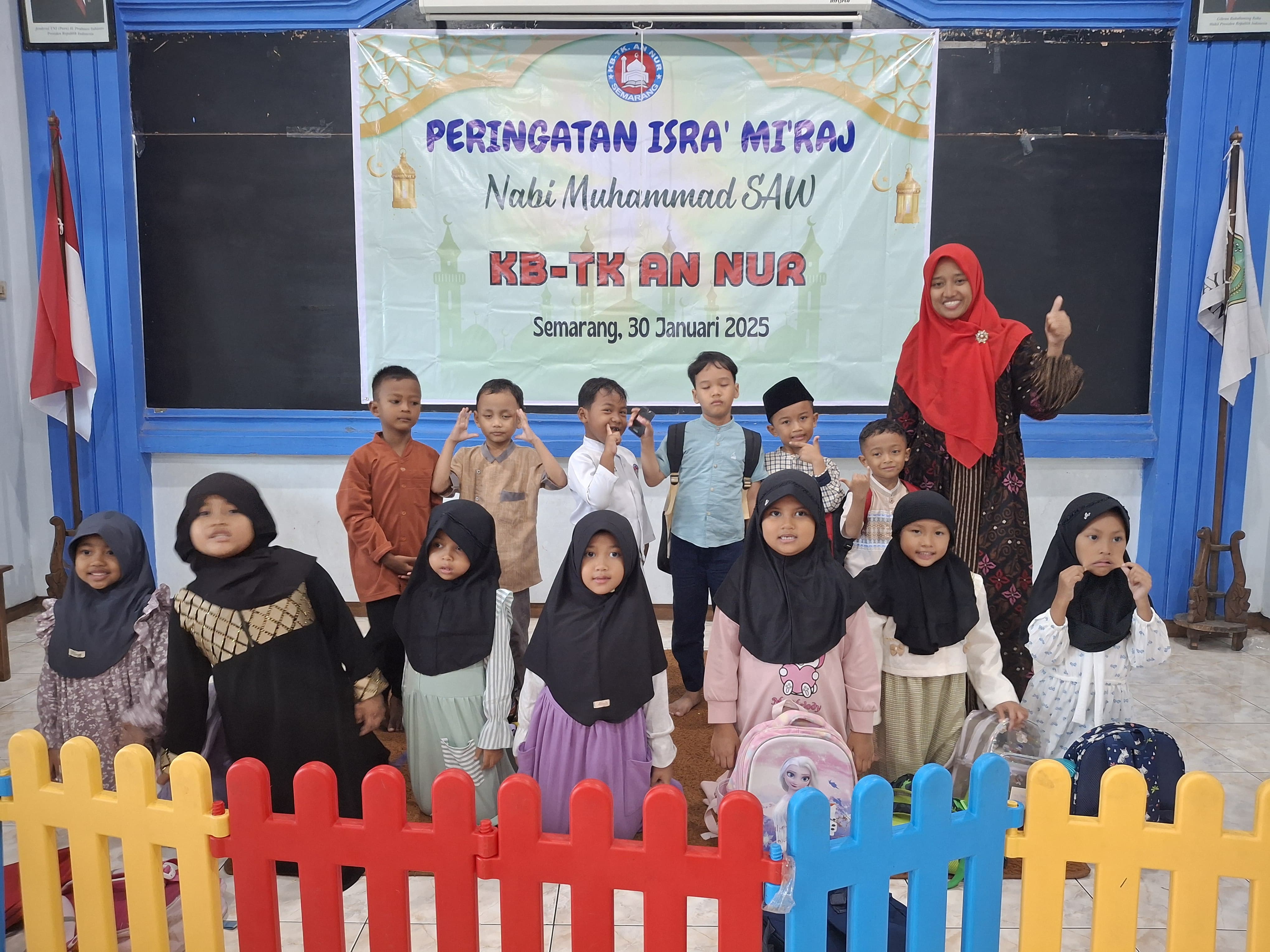 Foto Bersama Kelas AR-RAHMAN B